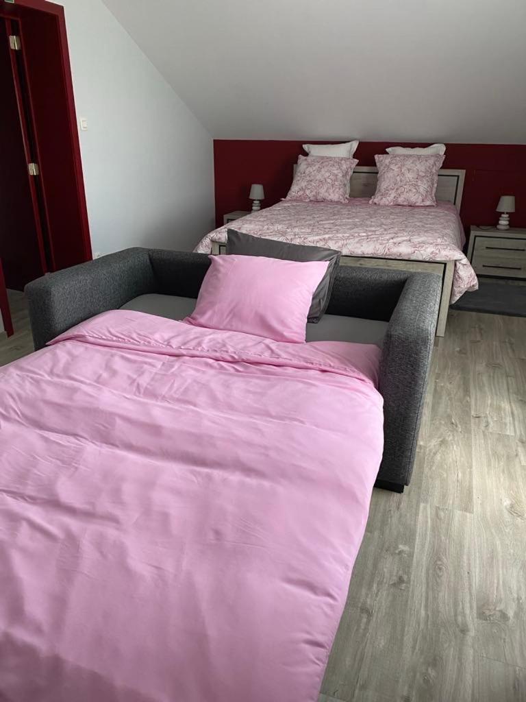 Lauralys Hotel Монс Екстериор снимка